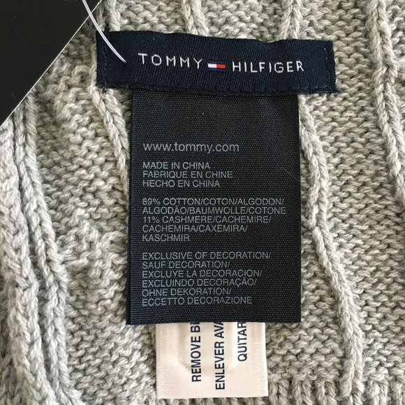 Tommy Hilfiger Light Gray Cable Knit Scarf - Picture 4 of 4
